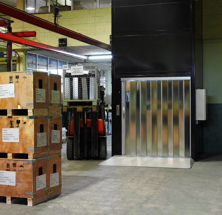 warehouse goods lift solution