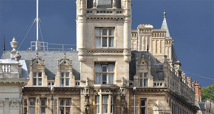 good-lift-for-educaction-building