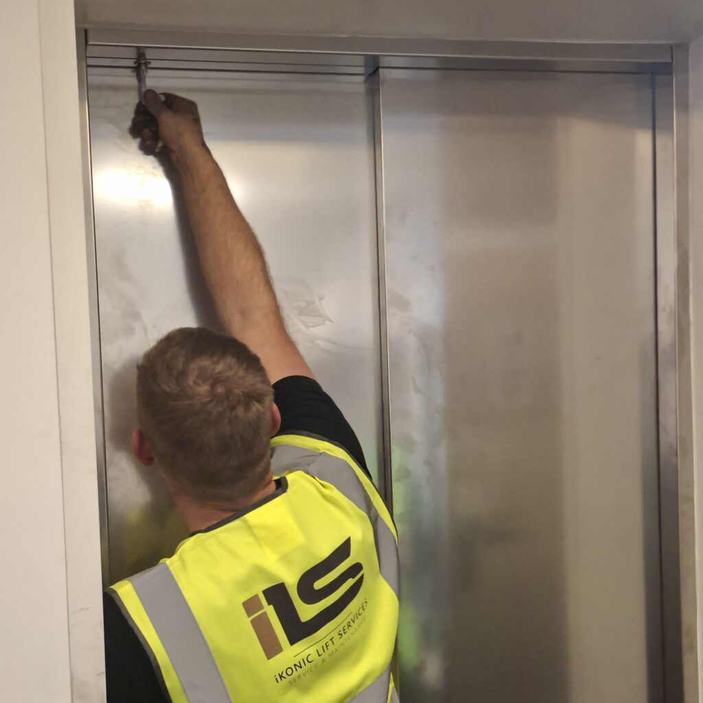 lift breakdown engineer lift breakdown engineer